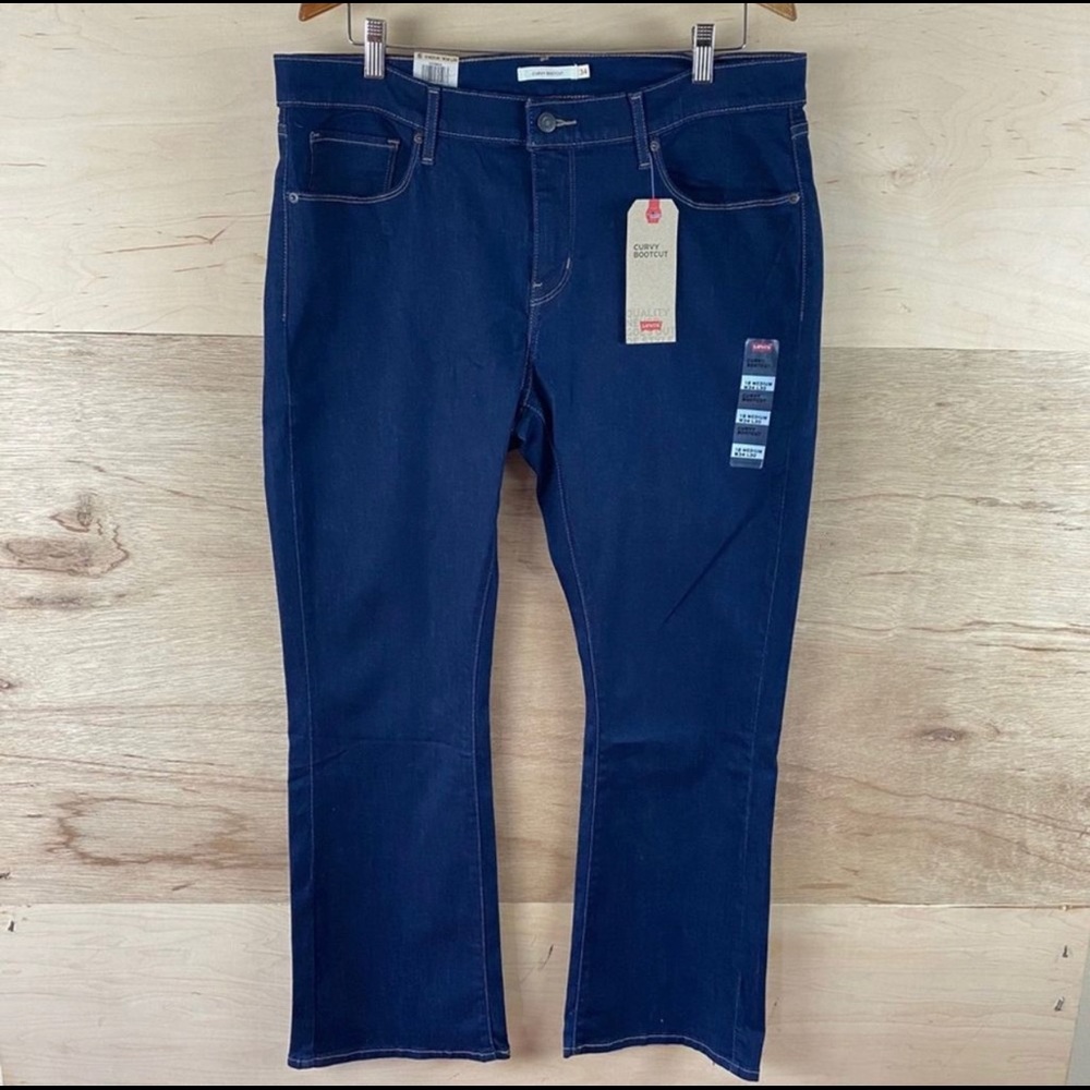 NWT Levi’s Curvy Bootcut Jeans